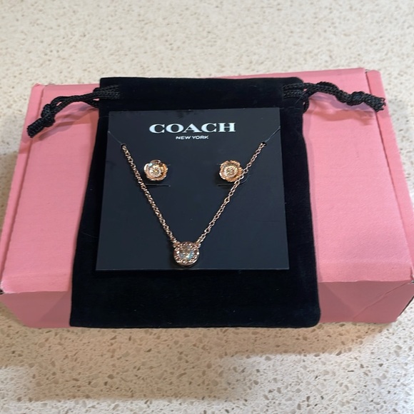 Coach NWT Rose Gold Floral Earrings and Necklace Set - Picture 4 of 5